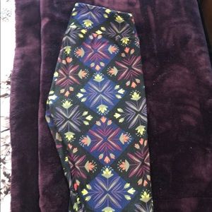 Lularoe leggings made in Vietnam
